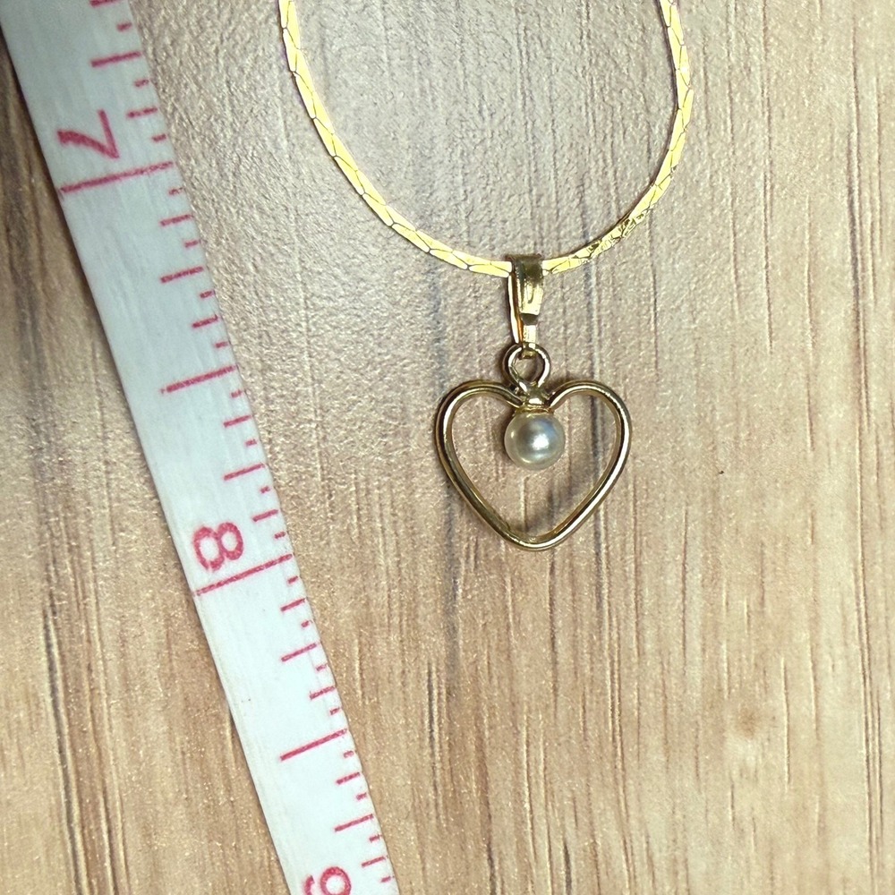 Vintage Gold Tone Herringbone Chain Heart Faux Pearl Pendant Necklace Korea 16in
